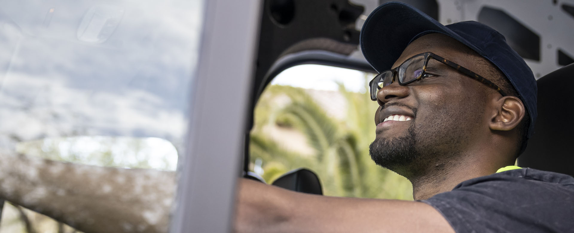 Chauffeur routier au volant de son camion