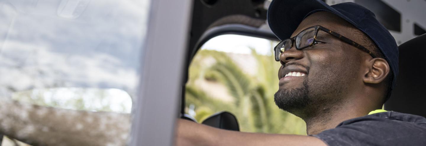 Chauffeur routier au volant de son camion