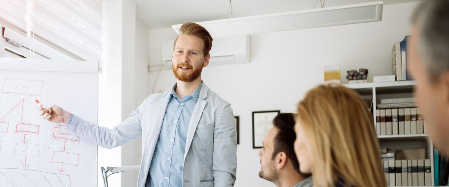 Formateur intervenant sur la prévention en entreprise